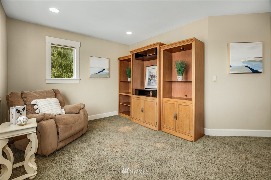2409 Meadow Avenue North Renton, WA 98056 - Photo 15 of 40 Gallery Image 15