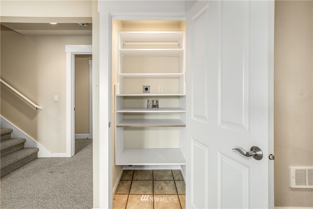 2409 Meadow Avenue North Renton, WA 98056 - Photo 32 of 40 Gallery Image 32