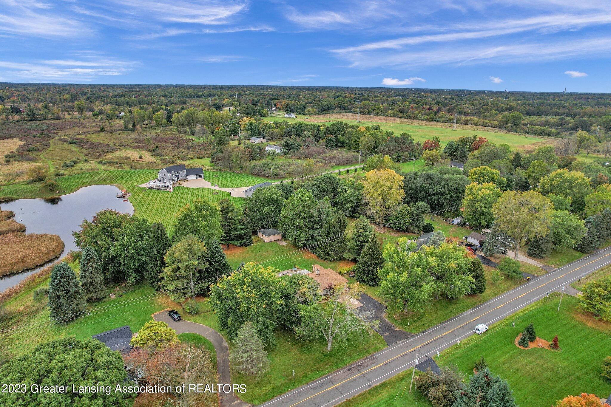 703 Piper Road Haslett, MI 48840 - Photo 45 of 50 40-web-or-mls-Open Ended Media-40