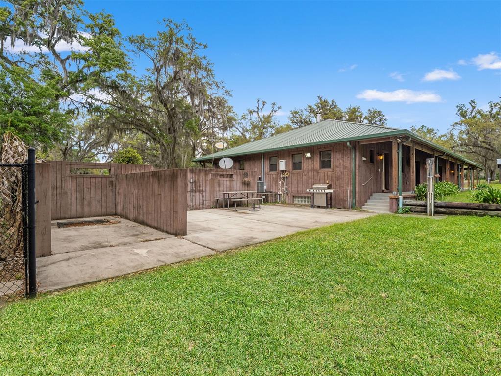 22250 Hayman Road Brooksville, FL 34602 - Photo 7 of 46