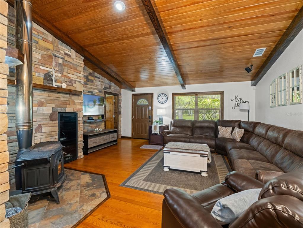 22250 Hayman Road Brooksville, FL 34602 - Photo 8 of 46