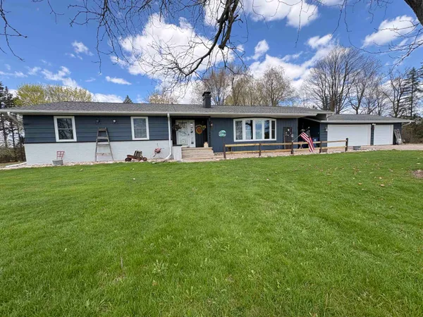 $354,900 | W8166 Belle Plaine Avenue, Shawano, WI 54166