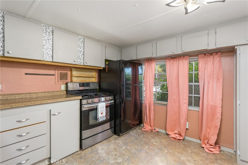 34480 County Line Road, Unit 31 Yucaipa, CA 92399 - Photo 7 of 16 Gallery Image 7