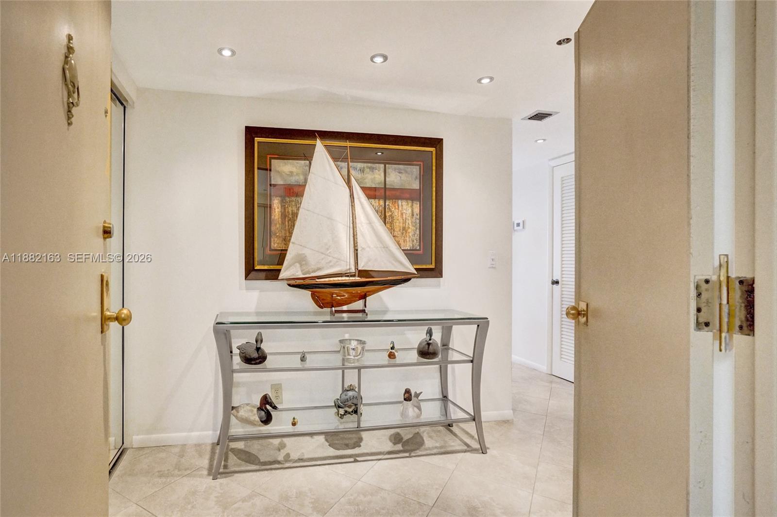 501 North Riverside Drive, Unit PH2 Pompano Beach, FL 33062 - Photo 57 of 83 FOYER