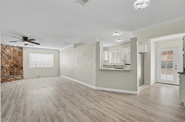 $1,940 | 313 Fox Circle, Las Vegas, NV 89107