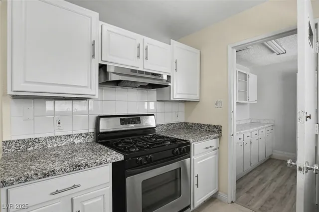 $1,940 | 313 Fox Circle, Las Vegas, NV 89107