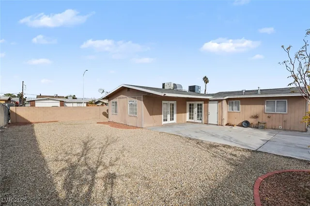 $1,940 | 313 Fox Circle, Las Vegas, NV 89107