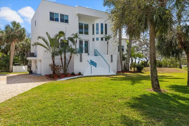 $1,325,000 | 375 Wellington Avenue, Oldsmar, FL 34677