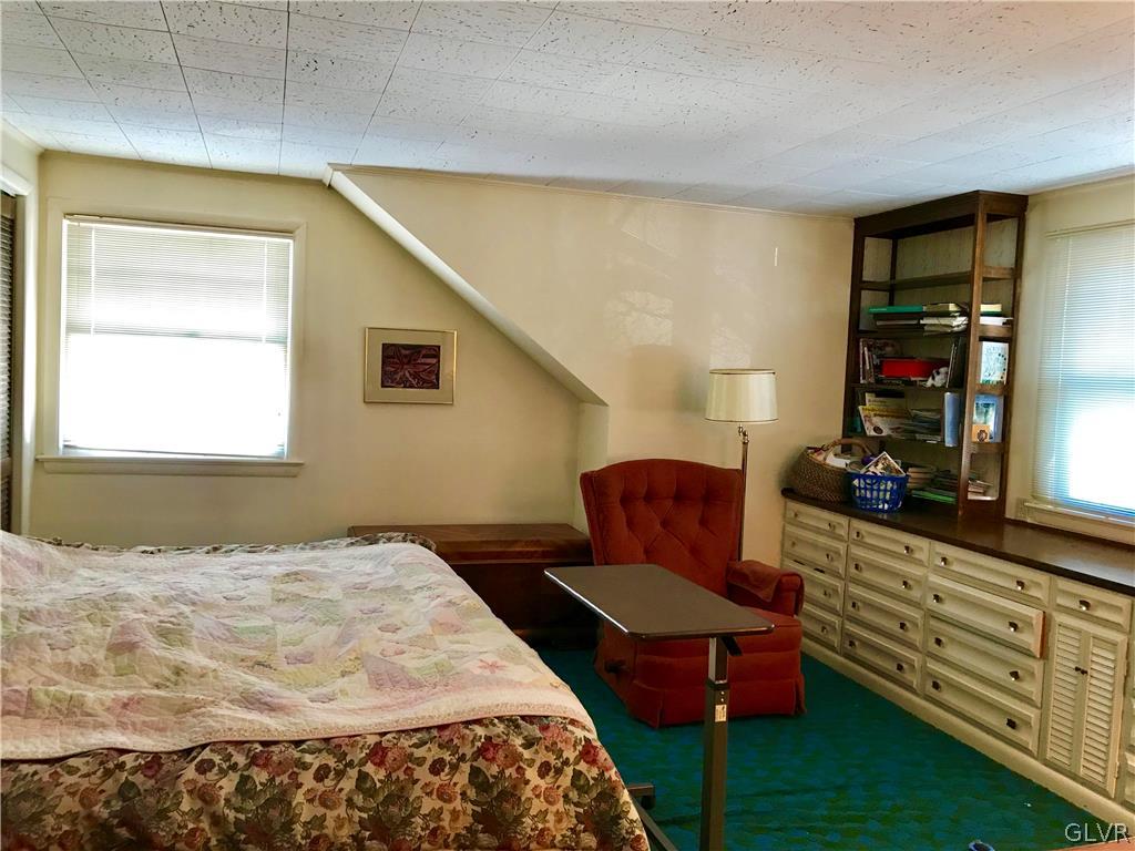 1075 Easton Road Hellertown, PA 18055 - Photo 7 of 12 Gallery Image 7