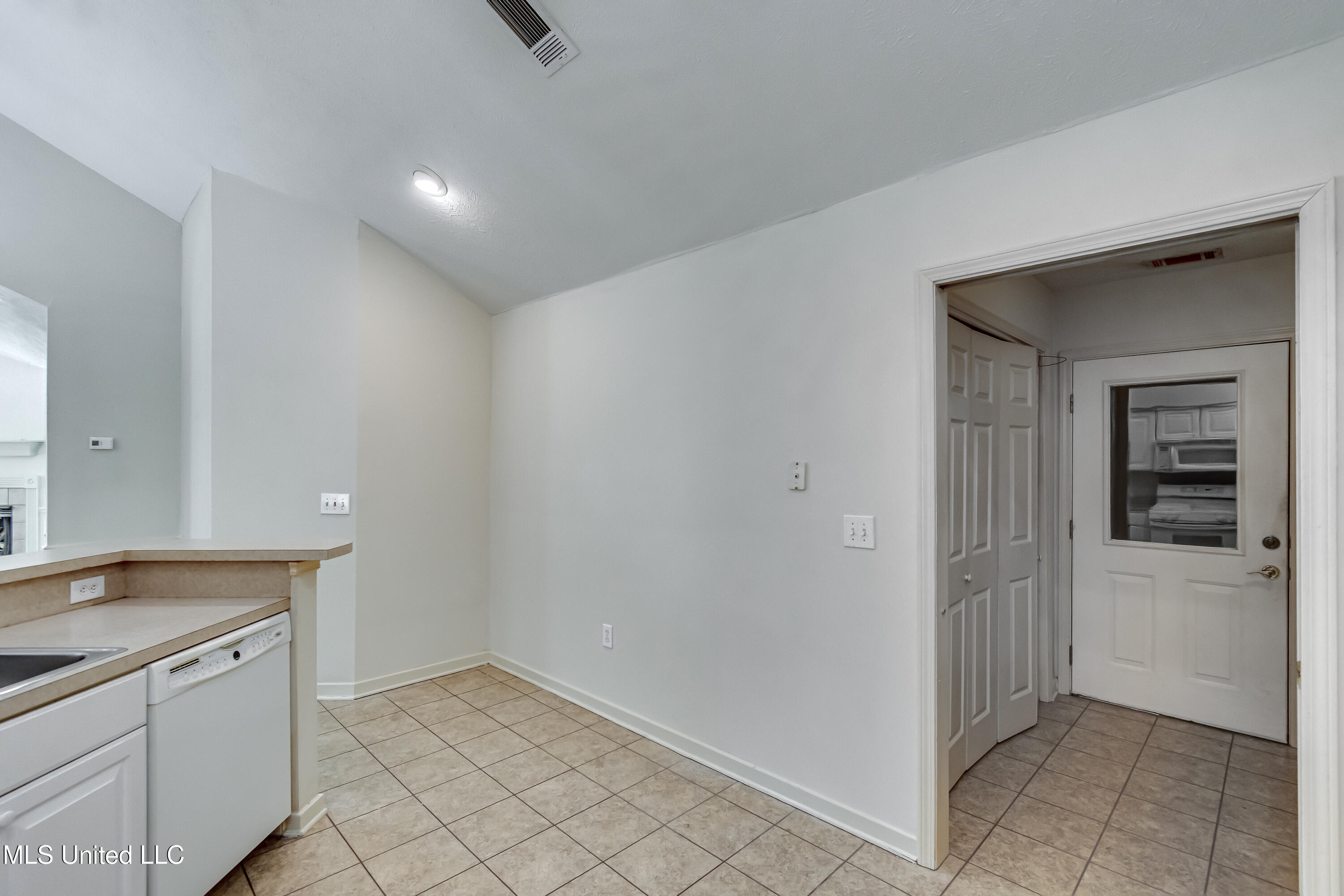 1123 Gerrits Landing Brandon, MS 39047 - Photo 19 of 51 1123 Gerrits Landing-25