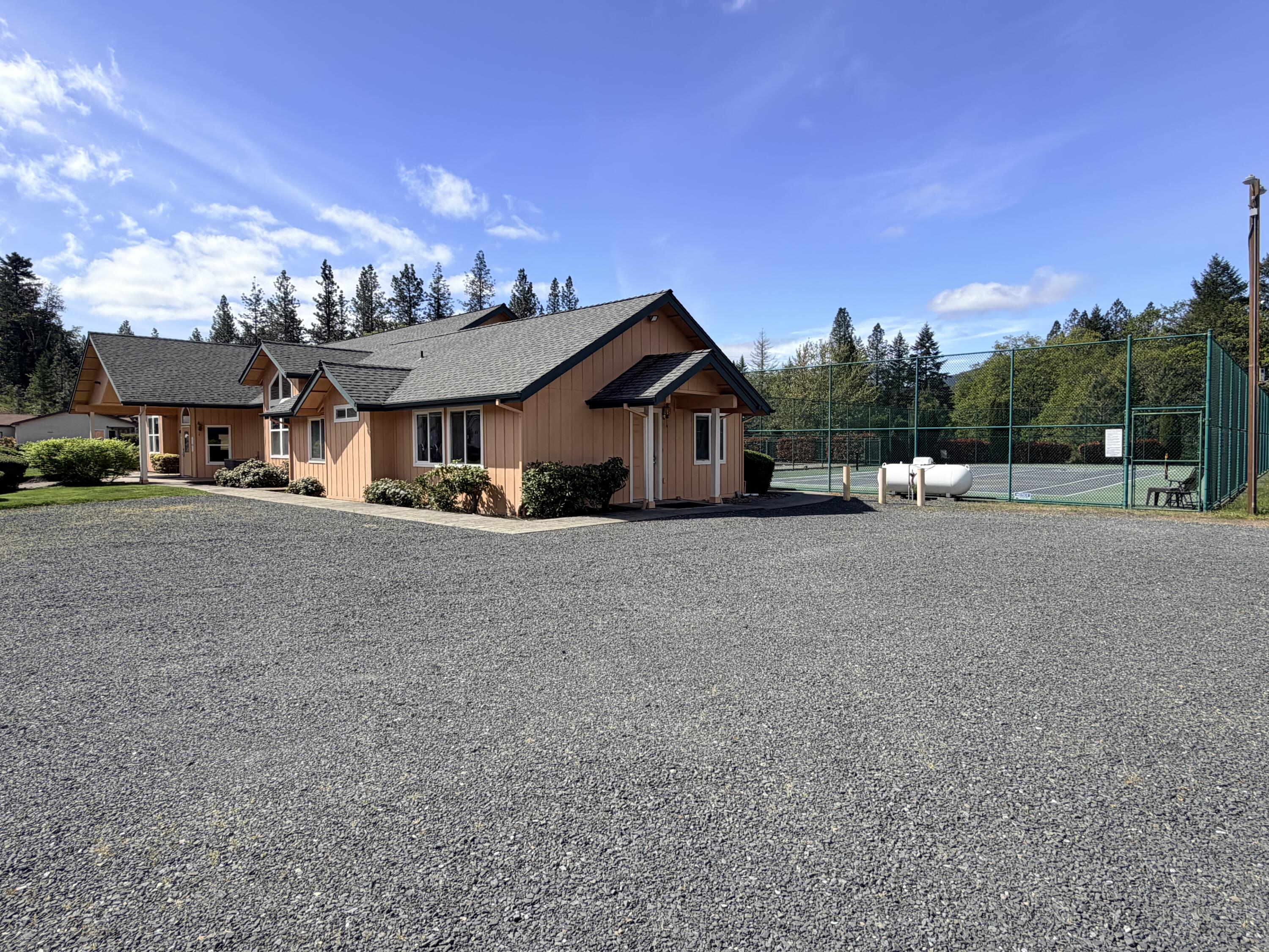 340 Cedar Ridge Drive Cave Junction, OR 97523 - Photo 32 of 37 Community center exterior