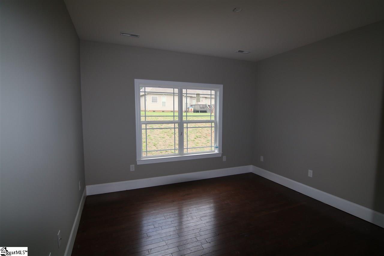 447 Risen Star Drive Boiling Springs, SC 29316 - Photo 11 of 14 Gallery Image 11