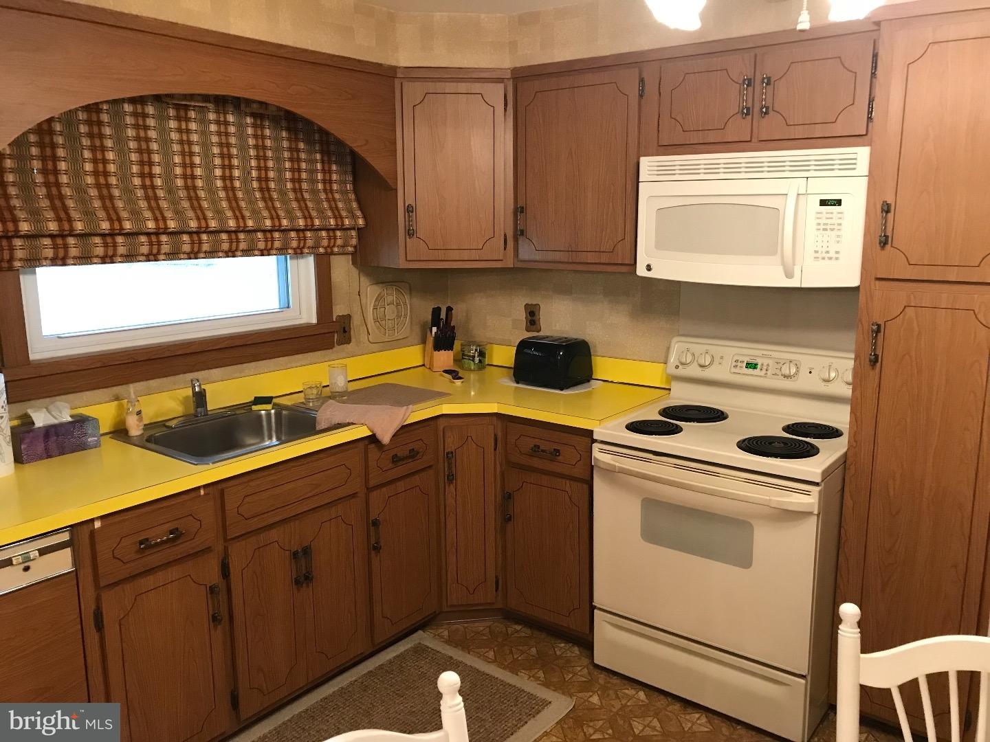 551 Maddock Road Springfield, PA 19064 - Photo 5 of 20 Kitchen