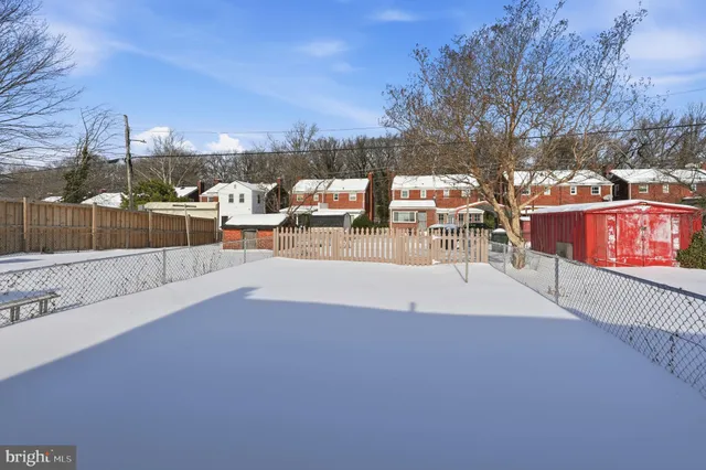a view of a terrace with city view