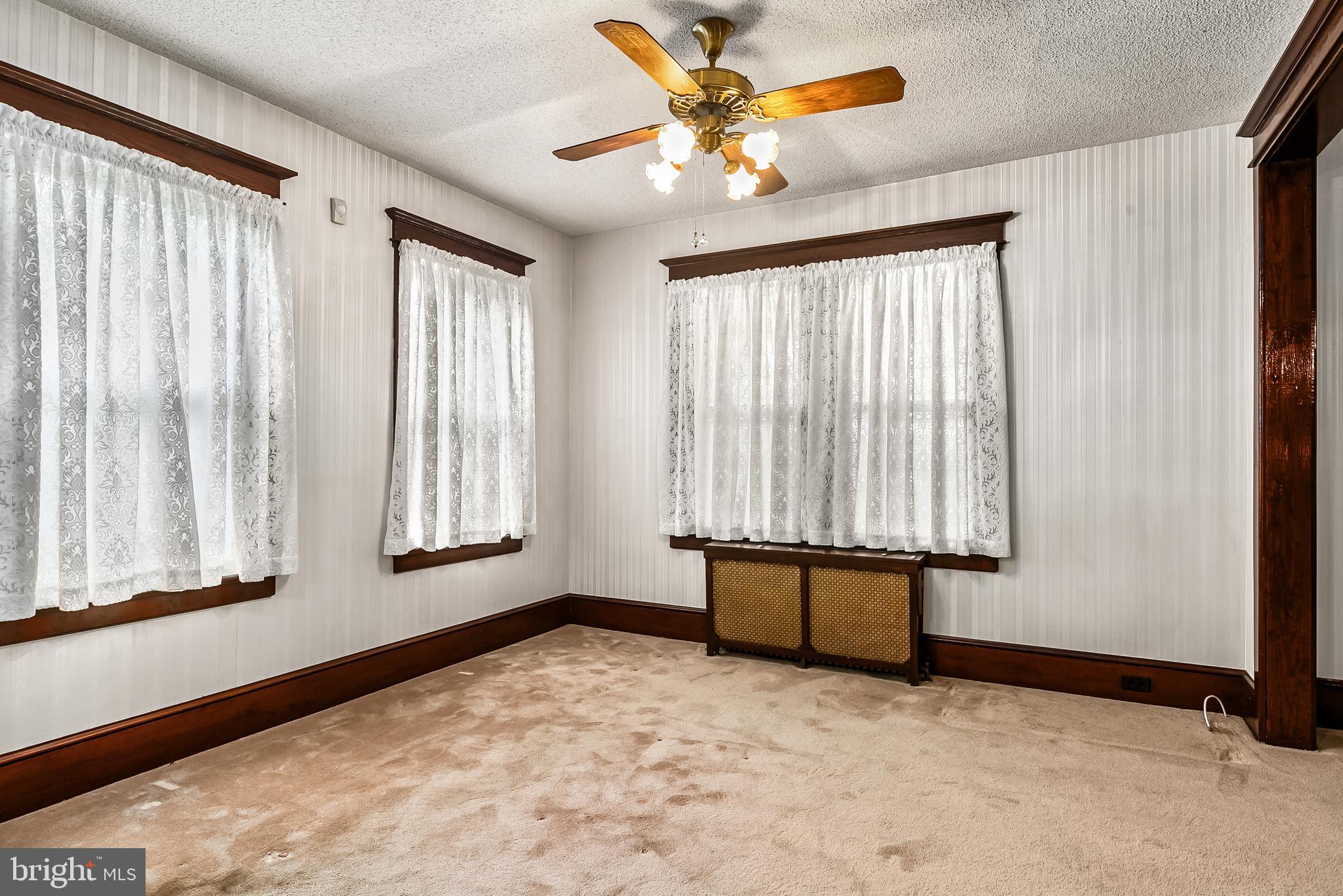 111 Lumberton Road Hainesport, NJ 08036 - Photo 8 of 38 Living Room