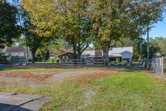 8004 Harmon Road Powell, TN 37849 - Photo 26 of 32 8004 Harmon Rd Powell TN 37849-small-026