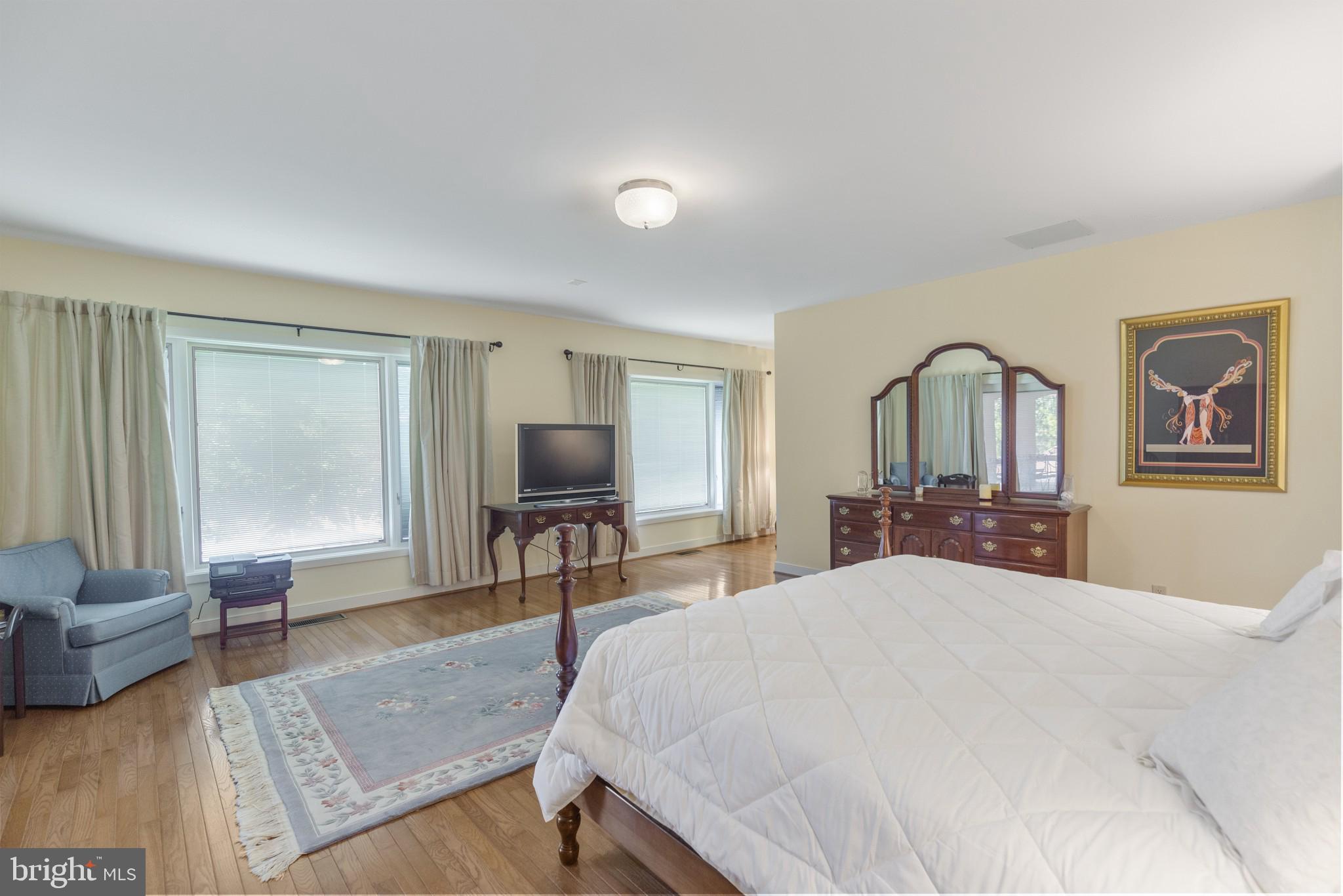 1285 Hollidge Road Lusby, MD 20657 - Photo 28 of 64 Entry level owner's suite is on the creek