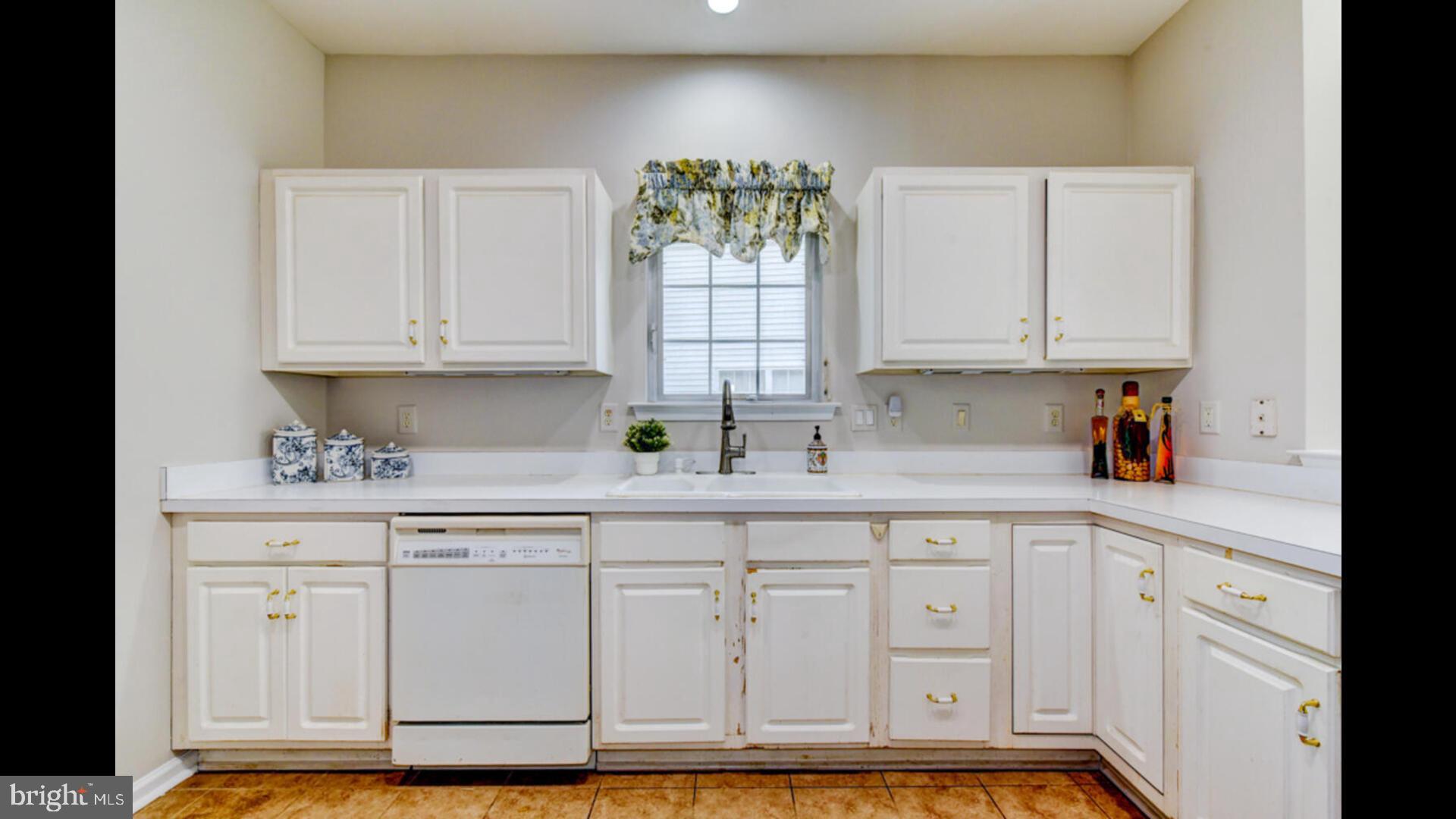 25 Cardinal Flower Lane Princeton Junction, NJ 08550 - Photo 20 of 54 a kitchen with white cabinets