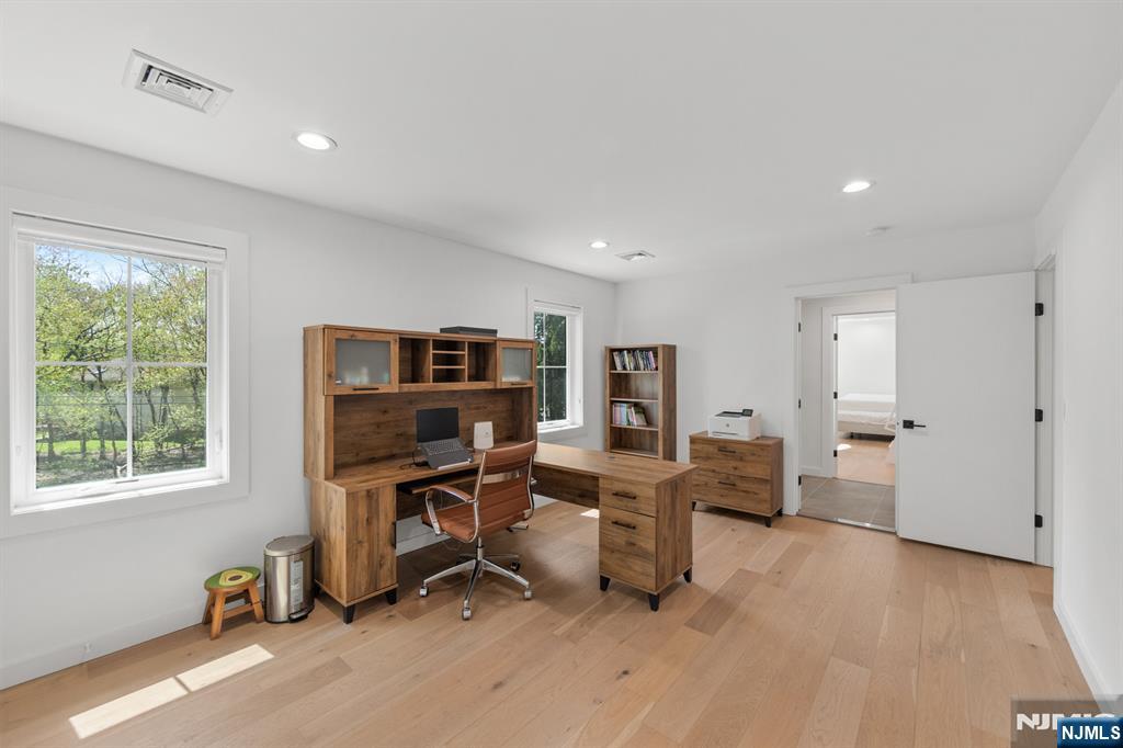 10 Sunset Road Demarest, NJ 07627 - Photo 11 of 22
