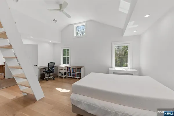 $1,650,000 | 10 Sunset Road, Demarest, NJ 07627