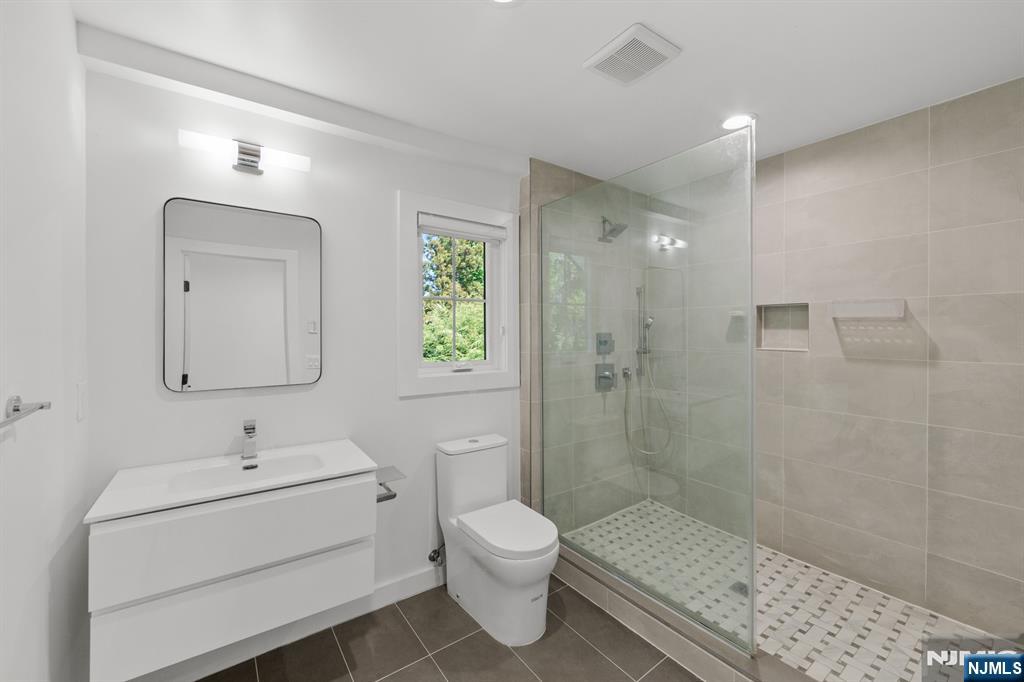 10 Sunset Road Demarest, NJ 07627 - Photo 15 of 22
