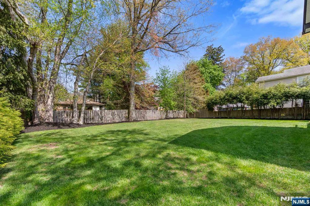 10 Sunset Road Demarest, NJ 07627 - Photo 19 of 22
