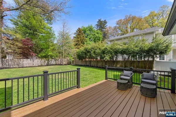$1,650,000 | 10 Sunset Road, Demarest, NJ 07627