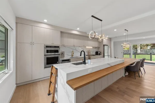 $1,650,000 | 10 Sunset Road, Demarest, NJ 07627