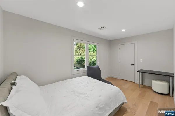 $1,650,000 | 10 Sunset Road, Demarest, NJ 07627