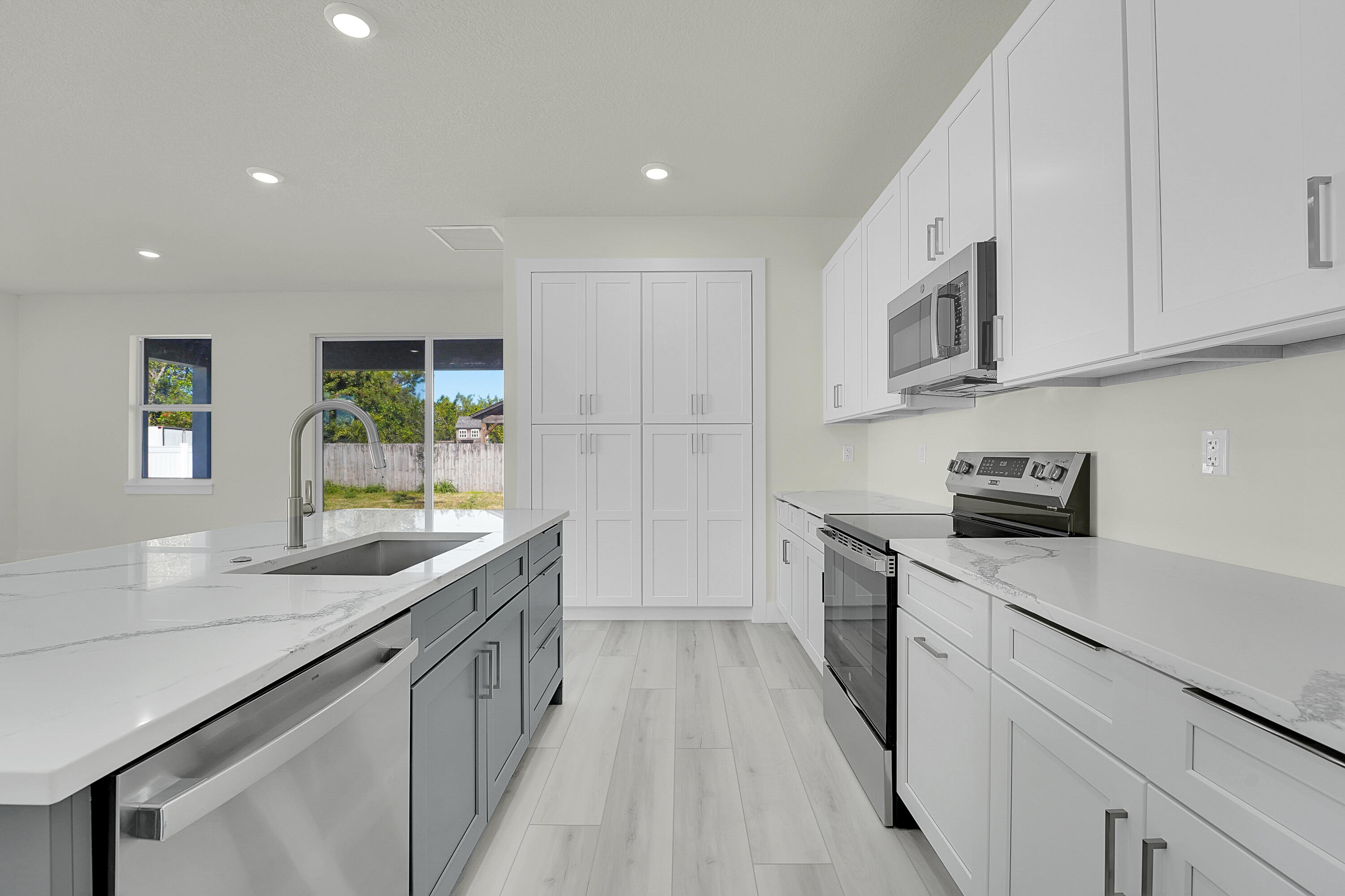 1071 Southwest Becker Road Port St. Lucie, FL 34953 - Photo 13 of 53 13_09_1 (12)