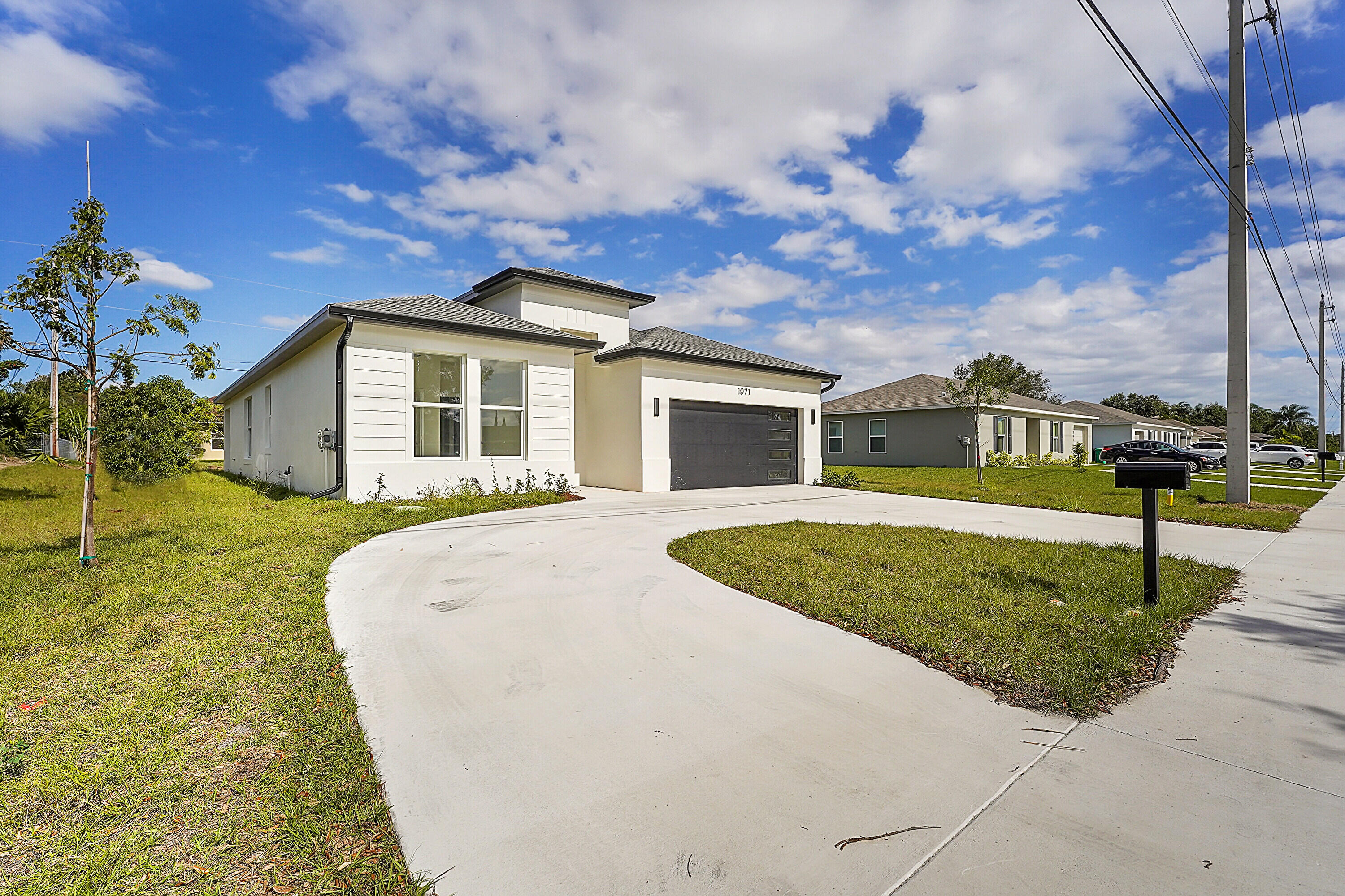 1071 Southwest Becker Road Port St. Lucie, FL 34953 - Photo 4 of 53 04_1 (4)