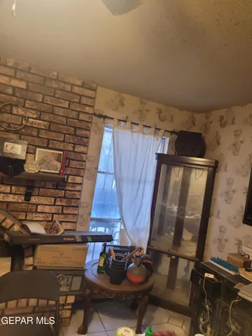 a view of utility room