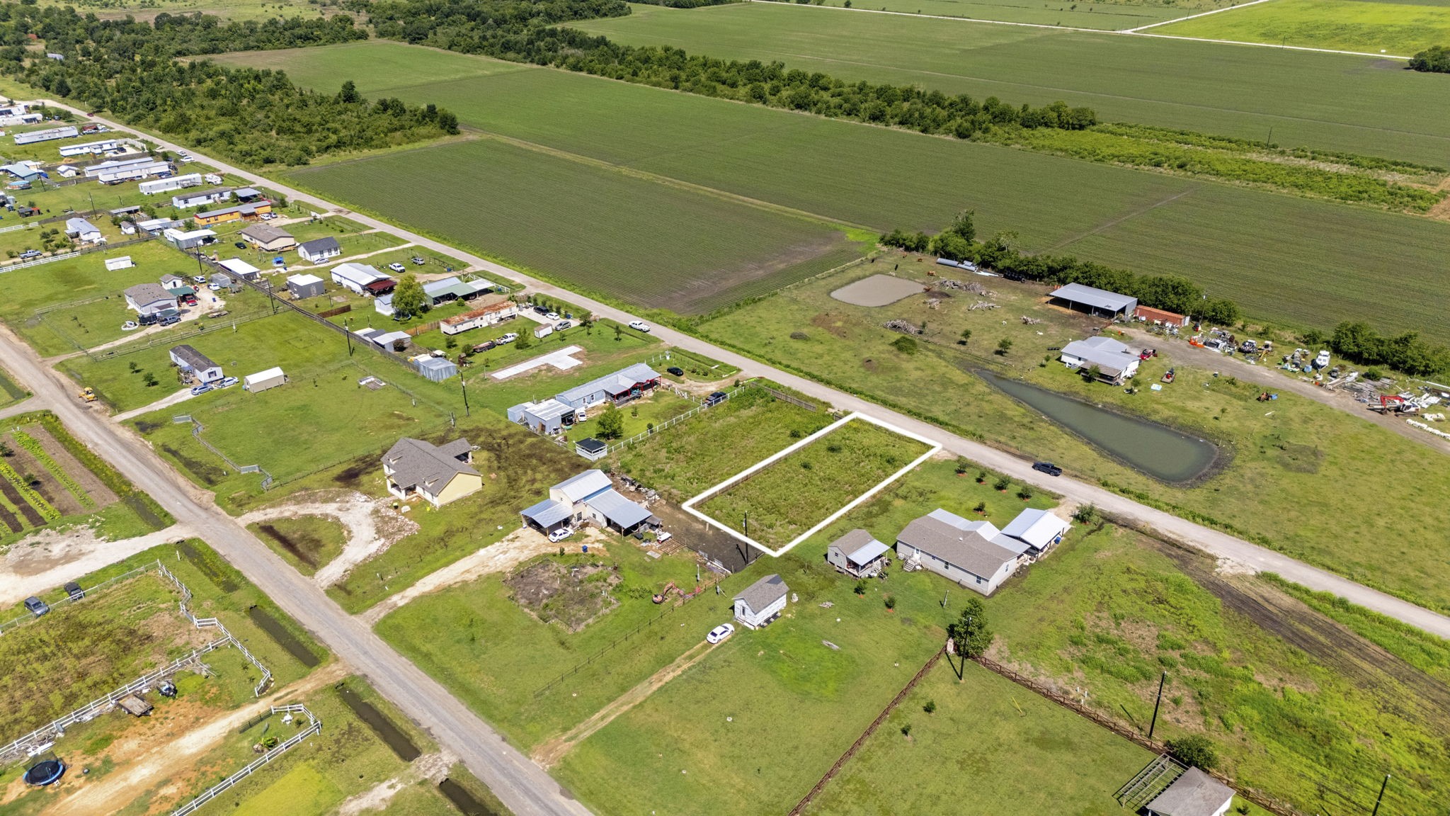 1061 Farm To Market Road 2919 Kendleton, TX 77417 - Photo 3 of 10 a view of a tennis court