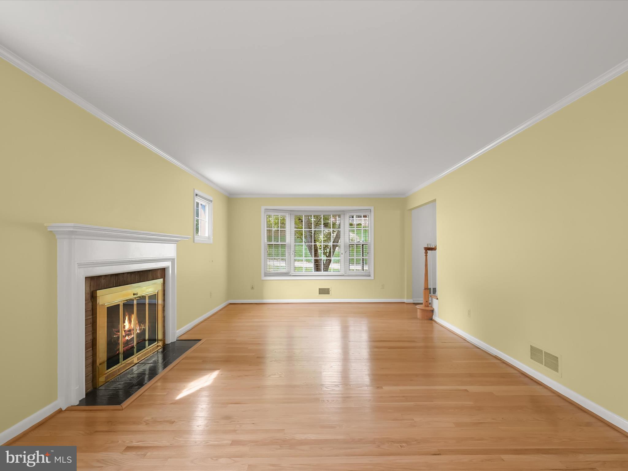 109 Hillside Road Baltimore, MD 21228 - Photo 14 of 78 Living Room -