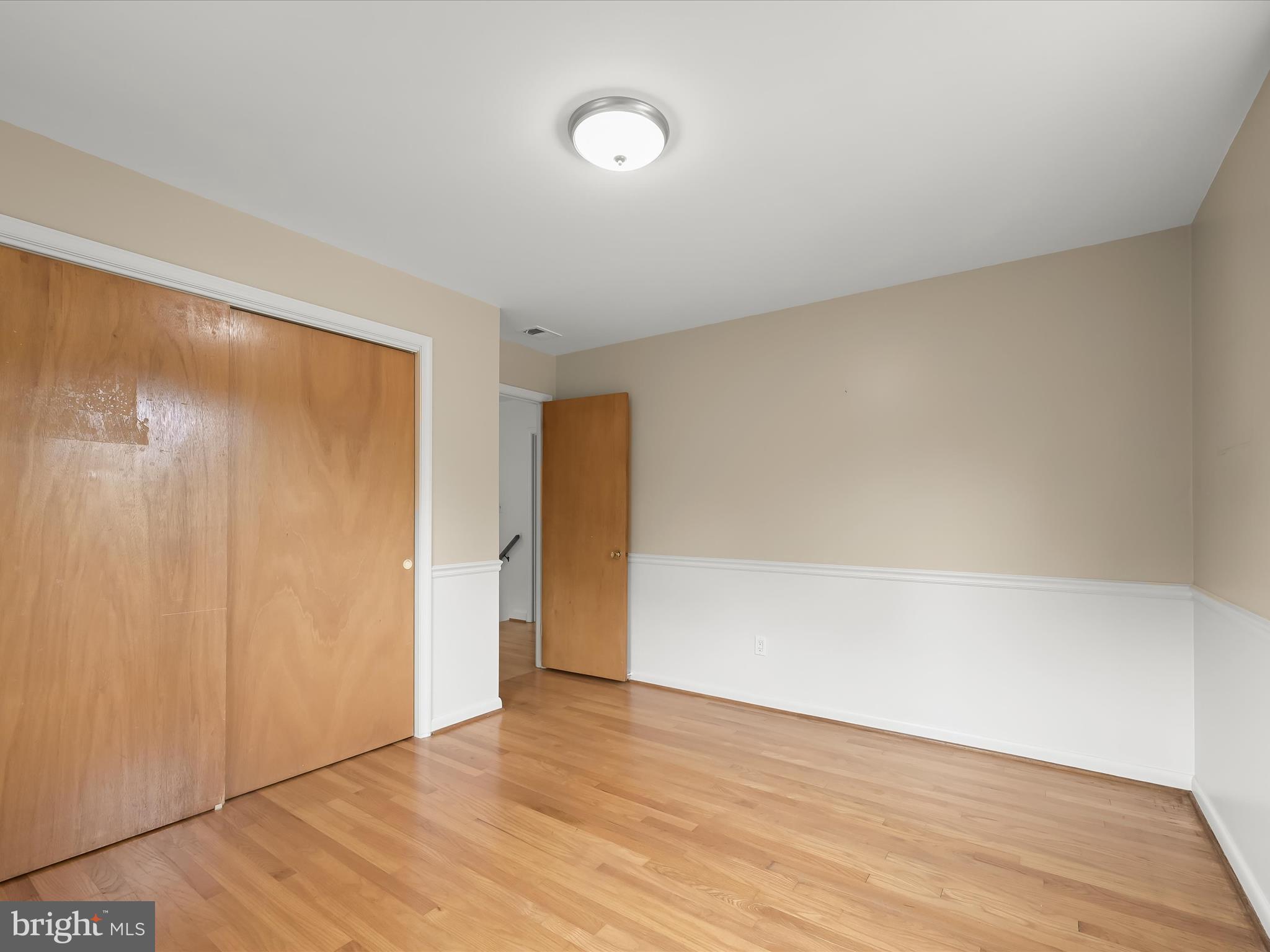 109 Hillside Road Baltimore, MD 21228 - Photo 47 of 78 Bedroom 3 - large closet