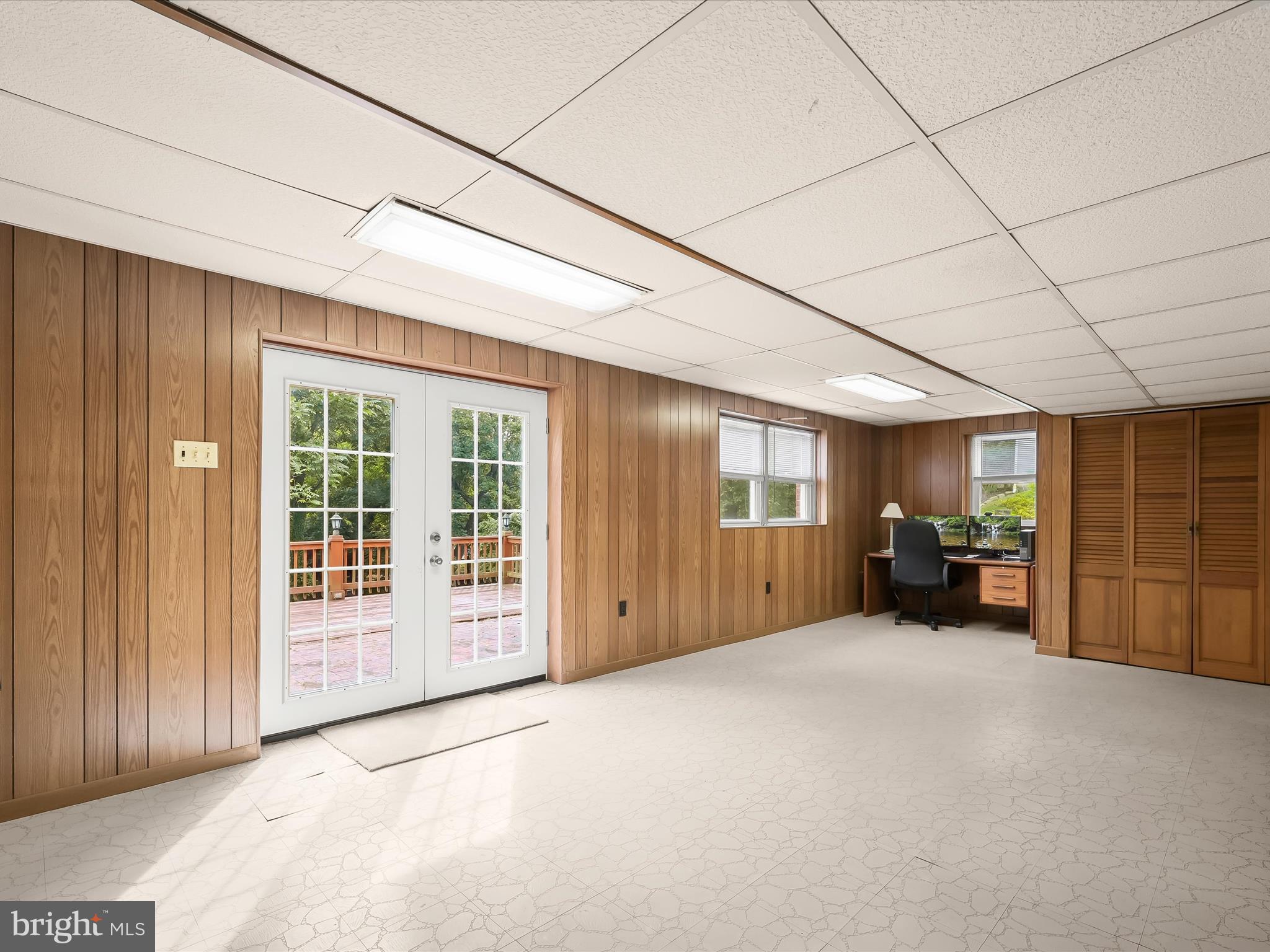 109 Hillside Road Baltimore, MD 21228 - Photo 61 of 78 Natural light