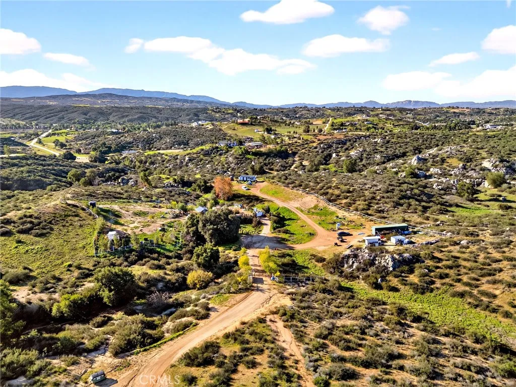 38950 Hoss Temecula, CA 92592 - Photo 2 of 40