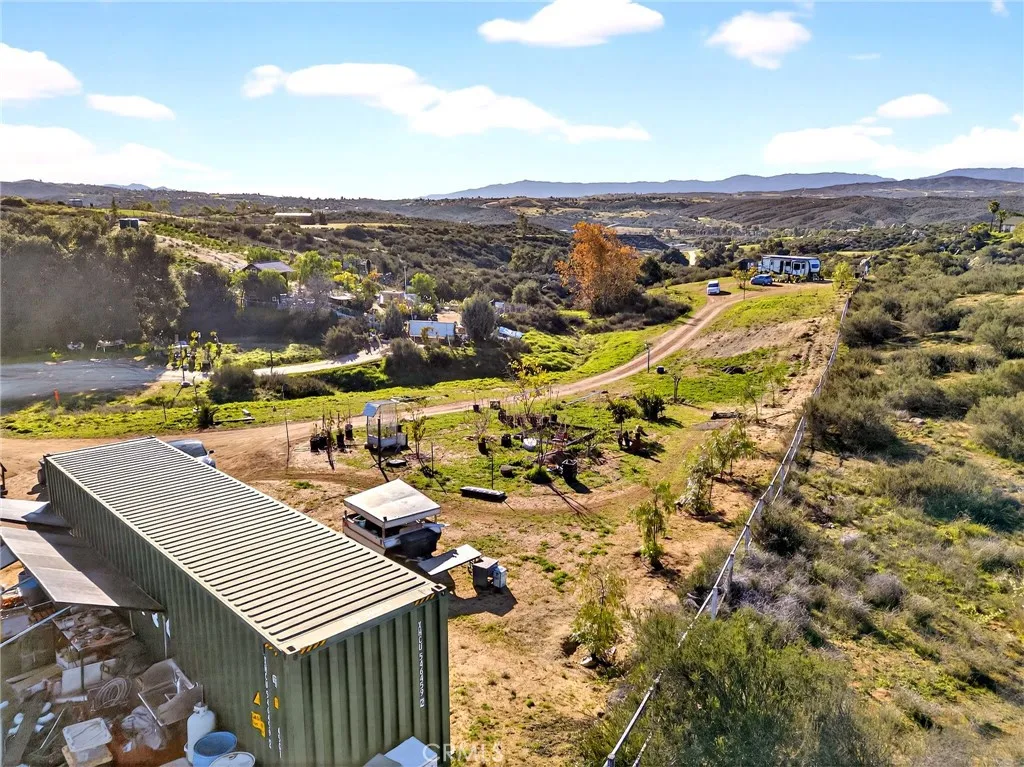 38950 Hoss Temecula, CA 92592 - Photo 22 of 40