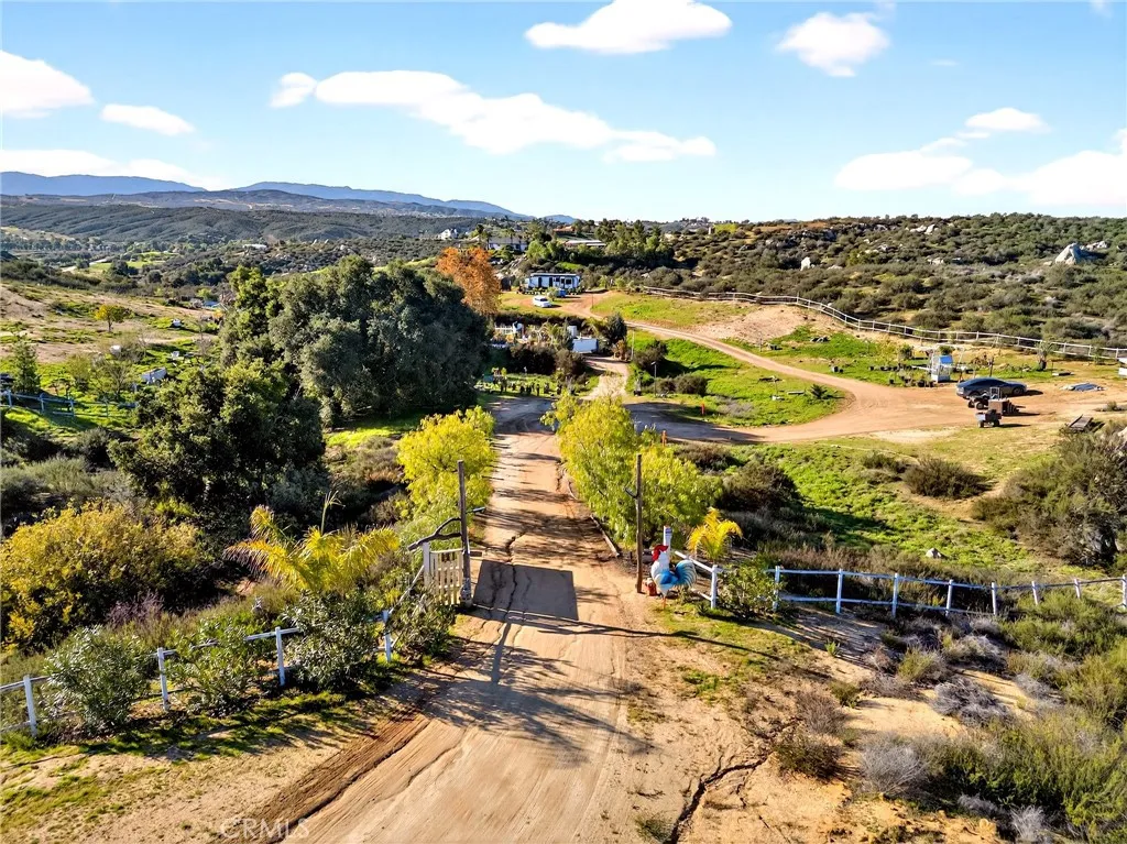 38950 Hoss Temecula, CA 92592 - Photo 23 of 40
