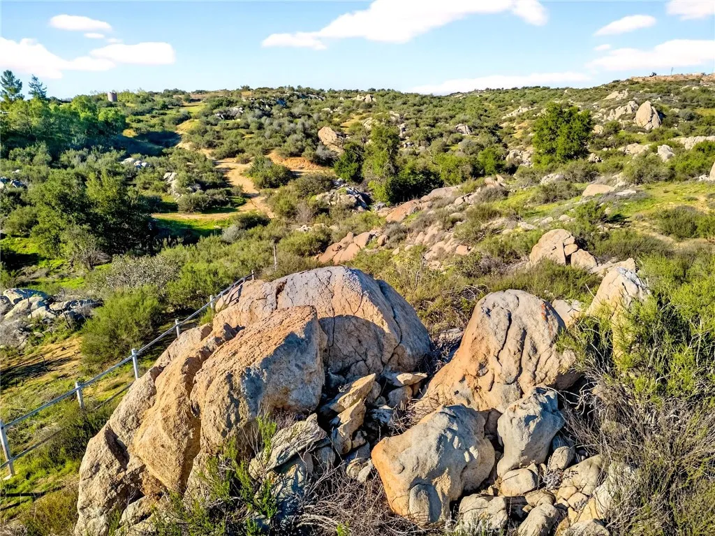 38950 Hoss Temecula, CA 92592 - Photo 32 of 40