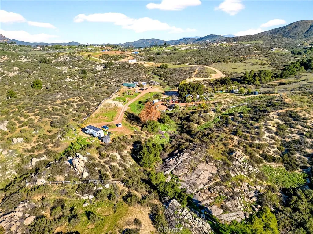 38950 Hoss Temecula, CA 92592 - Photo 33 of 40