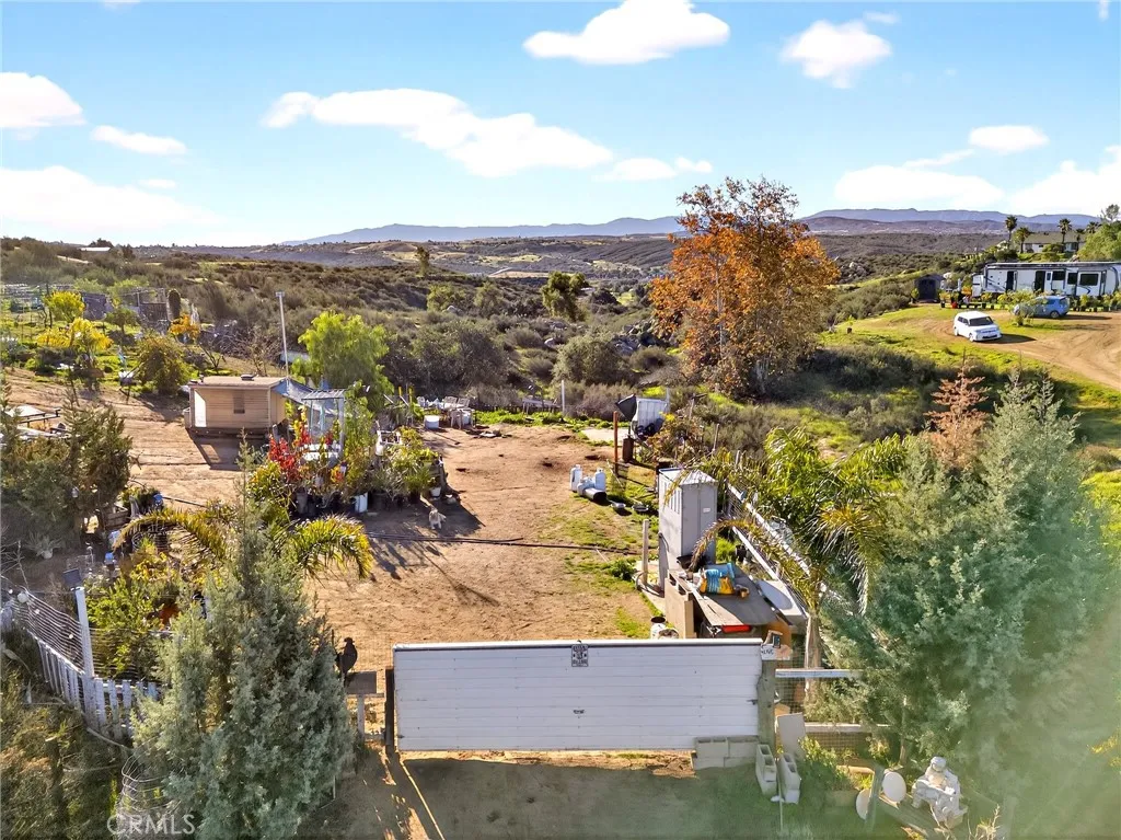 38950 Hoss Temecula, CA 92592 - Photo 6 of 40