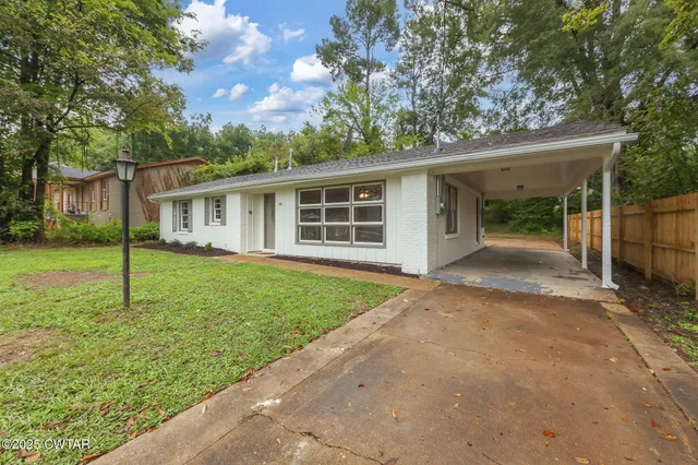 $239,000 | 568 Westmoreland Place, Jackson, TN 38301