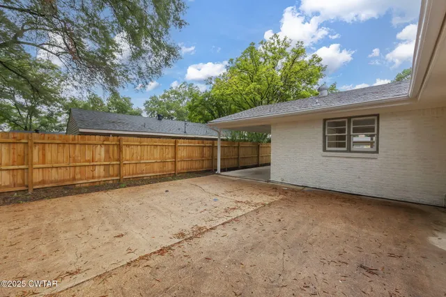 $239,000 | 568 Westmoreland Place, Jackson, TN 38301