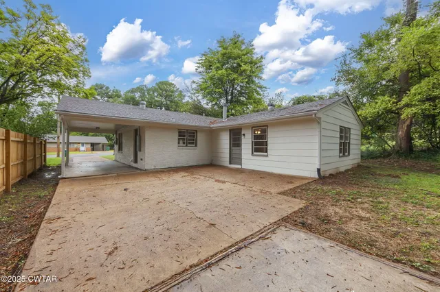 $239,000 | 568 Westmoreland Place, Jackson, TN 38301