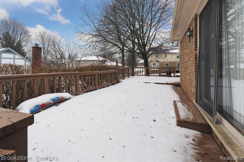 36875 Chesapeake Road Farmington Hills, MI 48335 - Photo 34 of 41