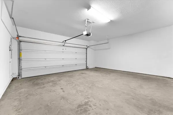 $2,600 | 4226 Swinley Forest Drive, Arlington, TX 76017