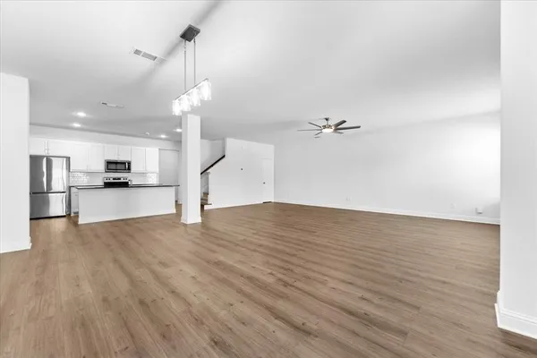 $2,600 | 4226 Swinley Forest Drive, Arlington, TX 76017