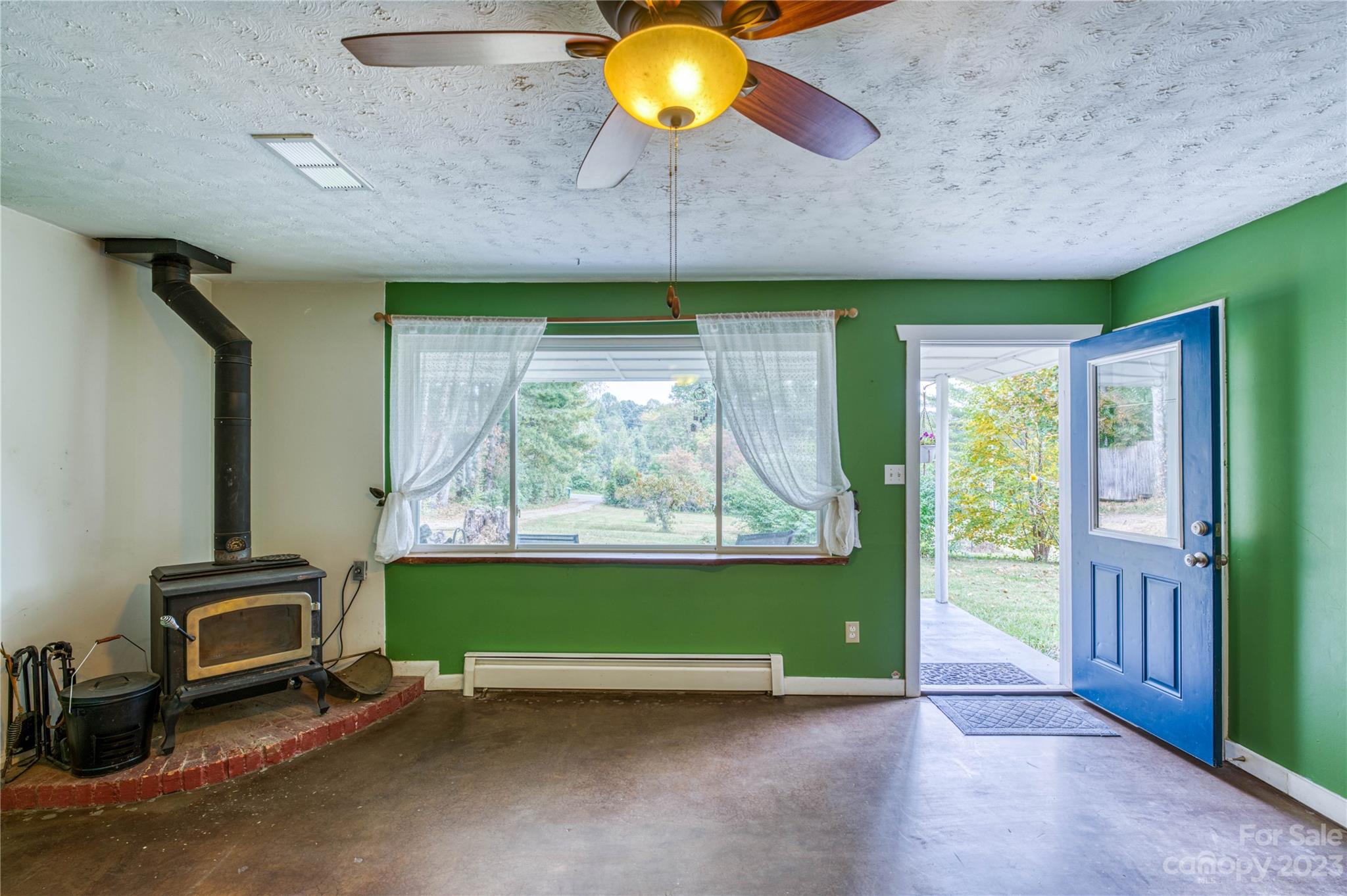 78 Parham Road Leicester, NC 28748 - Photo 10 of 32 Gallery Image 10
