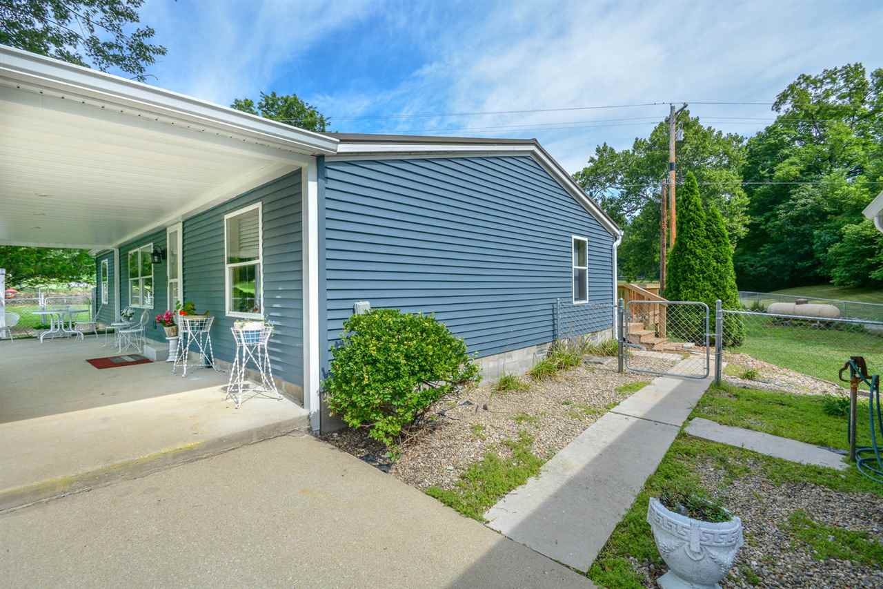 8008 West Gardner Road Bloomington, IN 47403 - Photo 9 of 33 Gallery Image 9